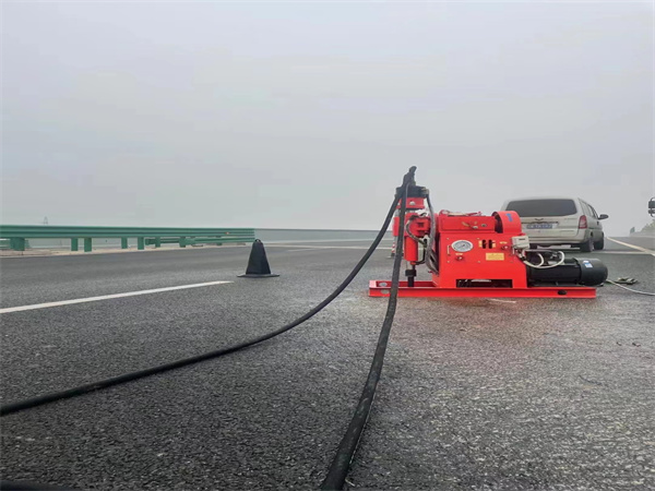 龙川马路路基路面开裂下沉注浆加固灌浆